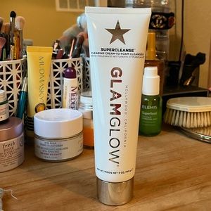 GLAMGLOW supercleanse cleanser